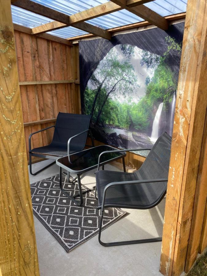 No 5 Newly Refurbished 4 Bedroom House Кононбридж Экстерьер фото